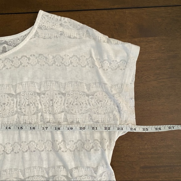FOREVER 21 White Sheer Summer Top Mandala Design Short Sleeves - Picture 7 of 9